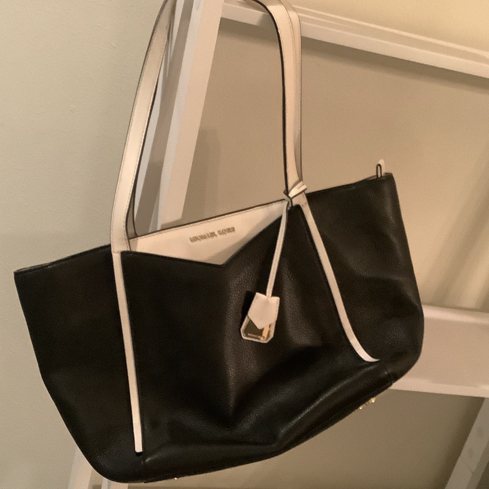 Michael Kors Black and White Women's Tote Bag